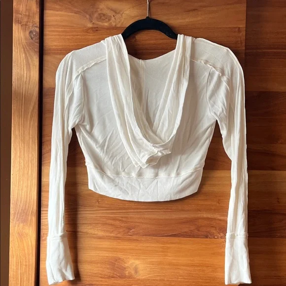 Urban Outfitters Out From Under Sweet Dreams Hooded Cropped Top Size M - Picture 5 of 5